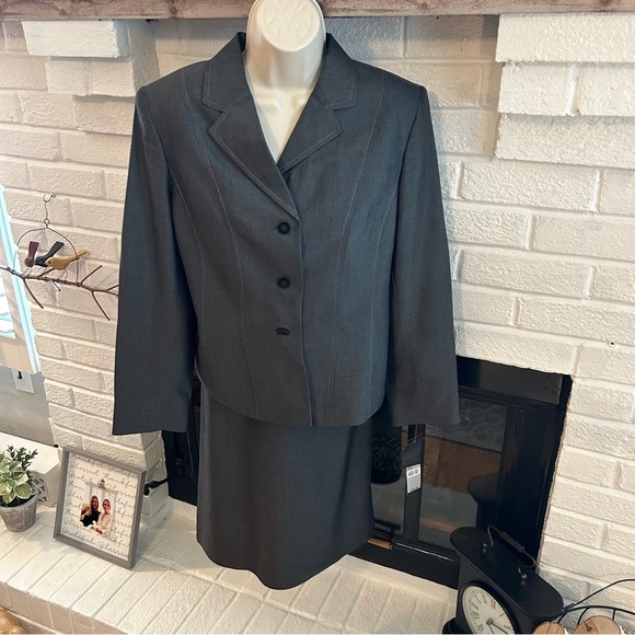 KASPER A. S. L. Petite Skirt and Jacket - Picture 5 of 11